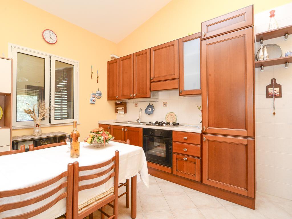 Villa Degli Olivi Кампофеличе-ди-Роччелла Экстерьер фото